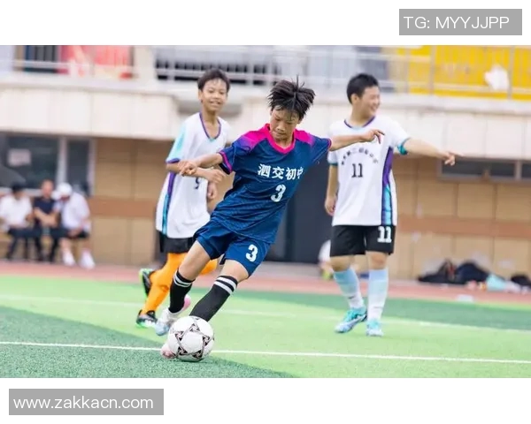 以青训体系为核心推动足球发展 助力青少年全面成长与竞技水平提升 以青训体系为核心推动足球发展 助力青少年全面成长与竞技水平提升